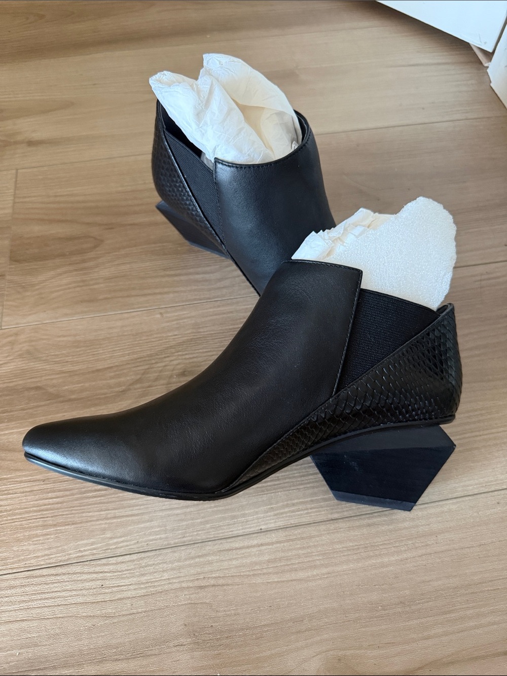 Black Leather Pointed designed heel Ankle Booties